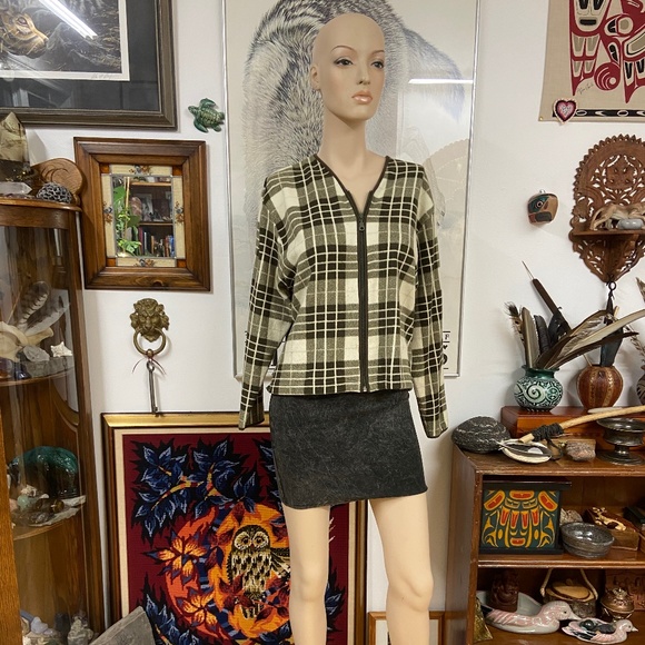 🐦⬛4/$20🐦⬛ Grandma's Sweater Plaid Fleece - Picture 5 of 10